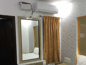 Gem Palace Rooms